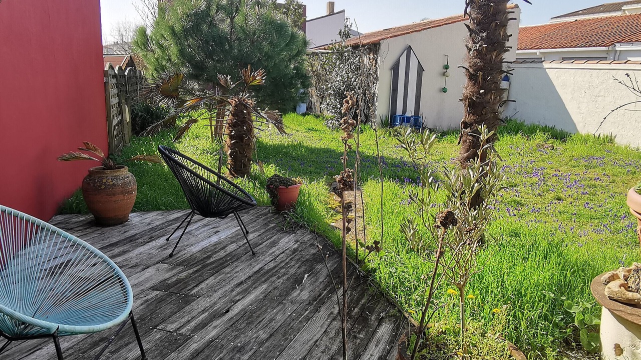 Photo of Patio Balcony in LʼAiguillon-sur-Mer