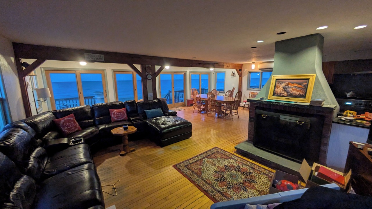 Photo of Livingroom in Ocean Bluff-Brant Rock