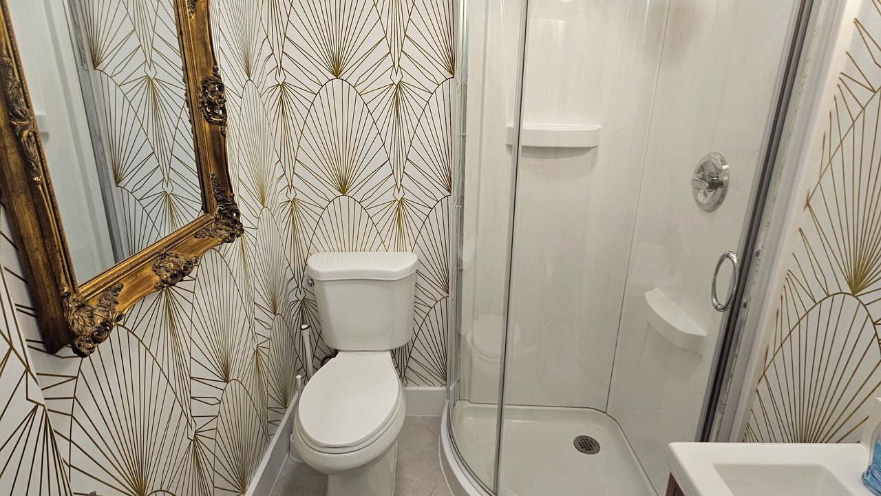 Photo of Bathroom in River Oaks