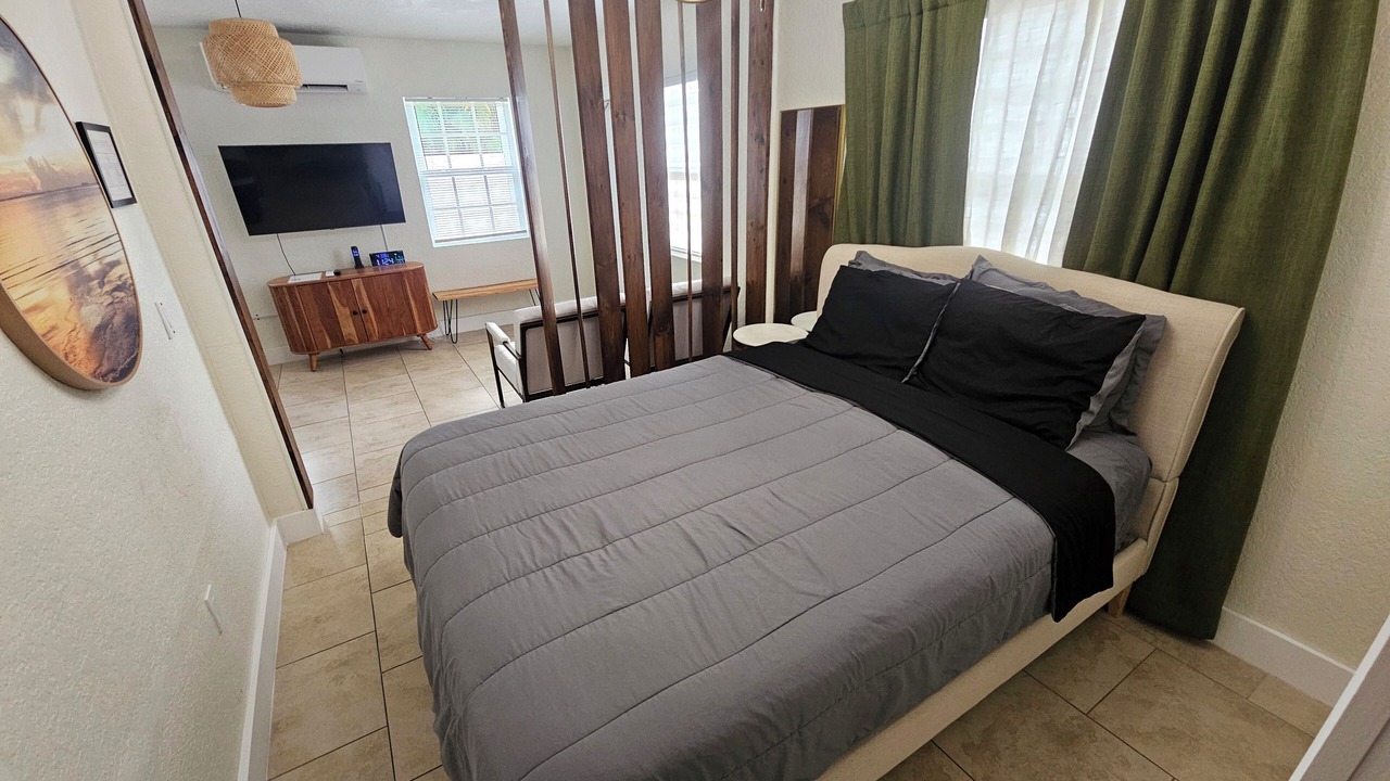Photo of Bedroom in River Oaks