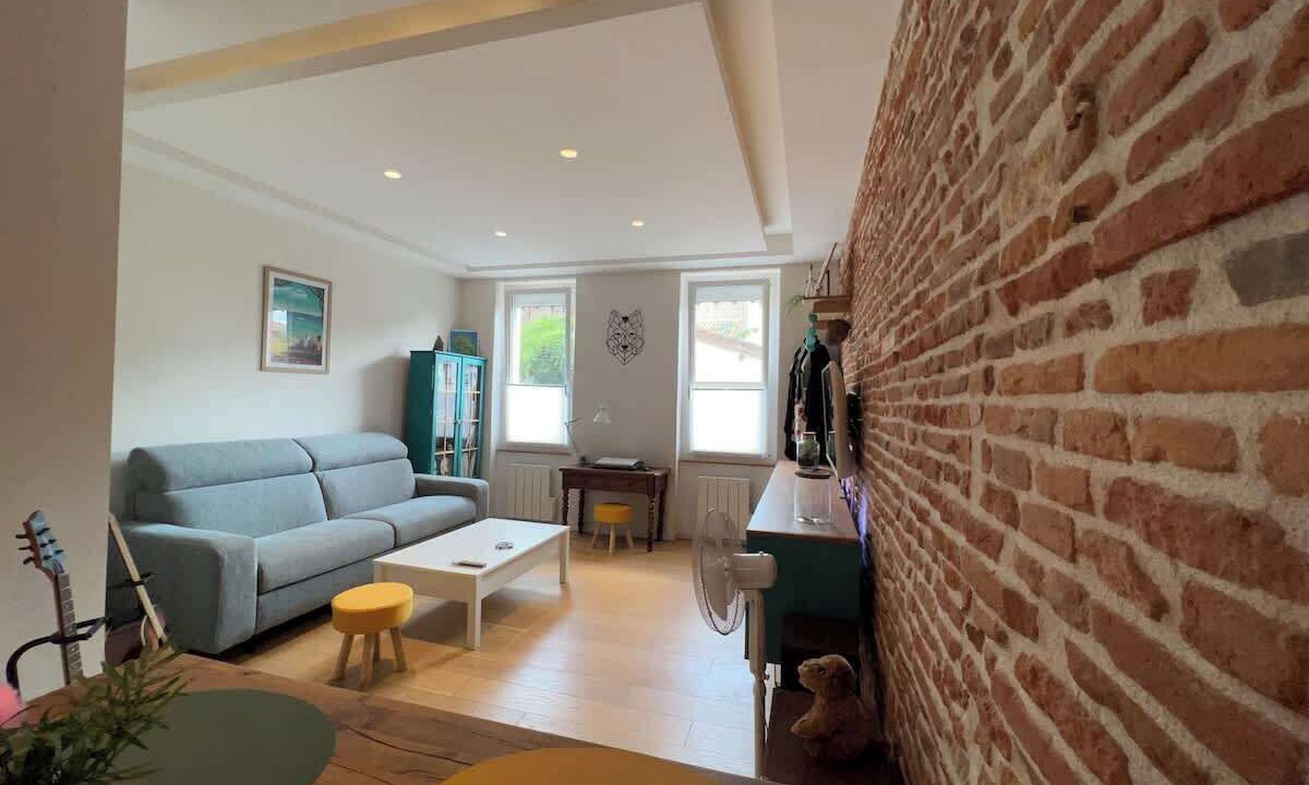 Photo of Livingroom in Guilhemery