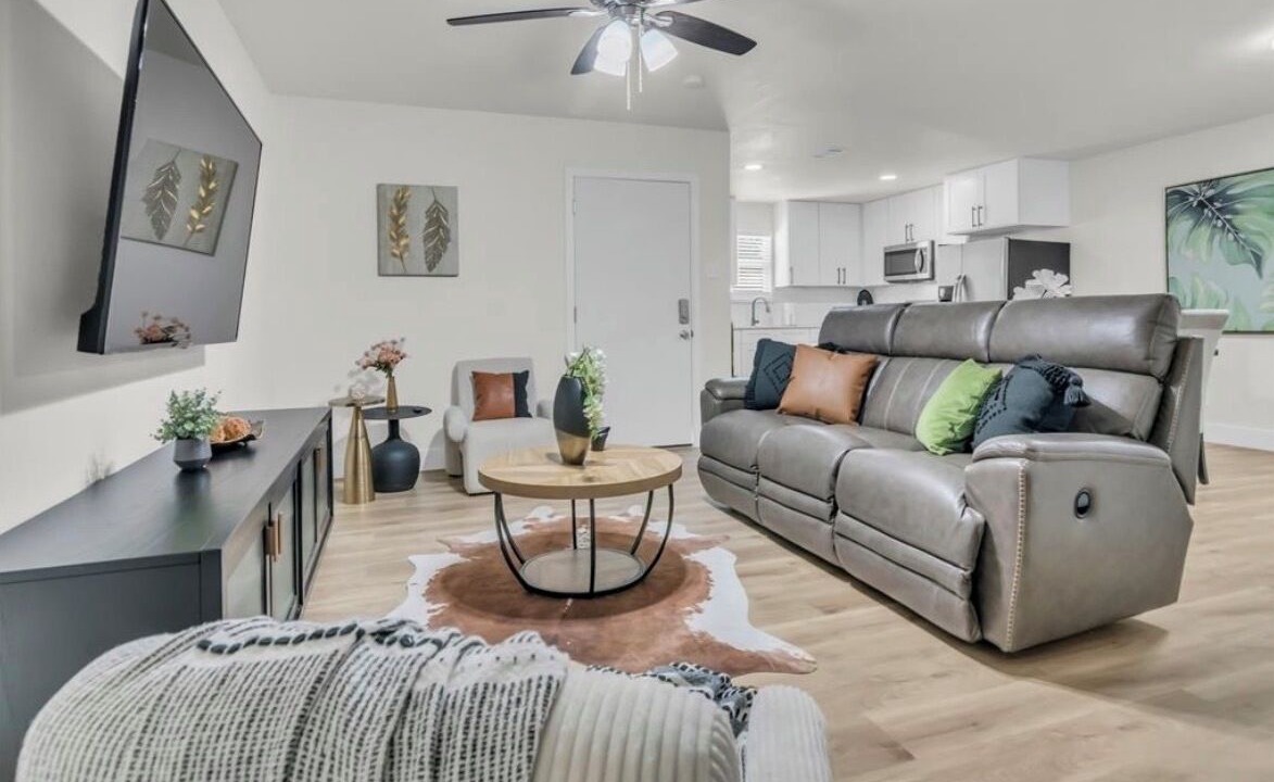 Photo of Livingroom in Haltom City