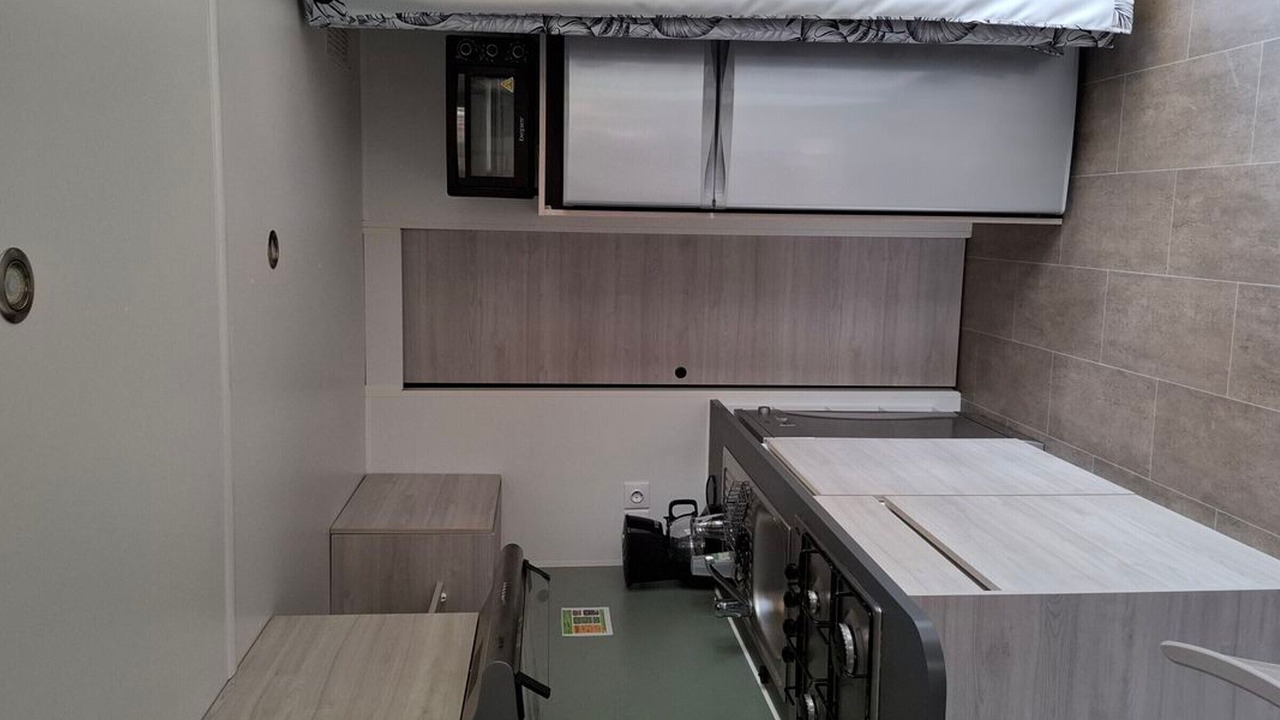 Photo of Kitchen in Long