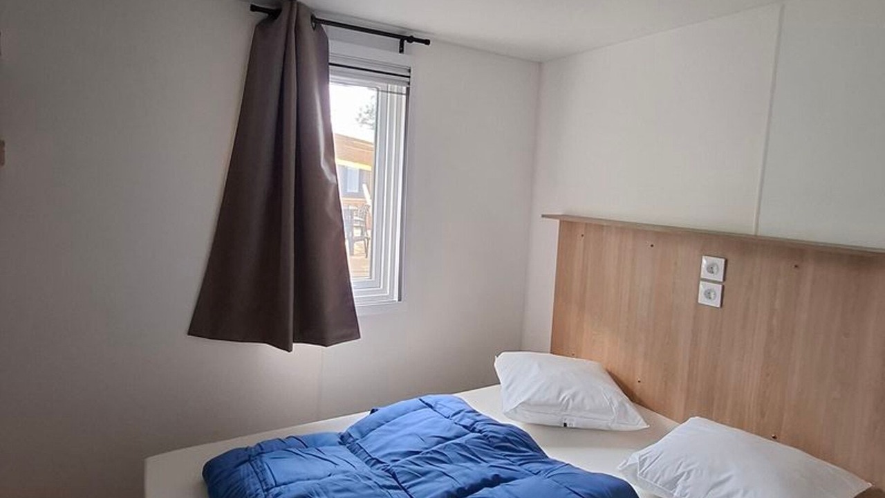Photo of Bedroom in Long