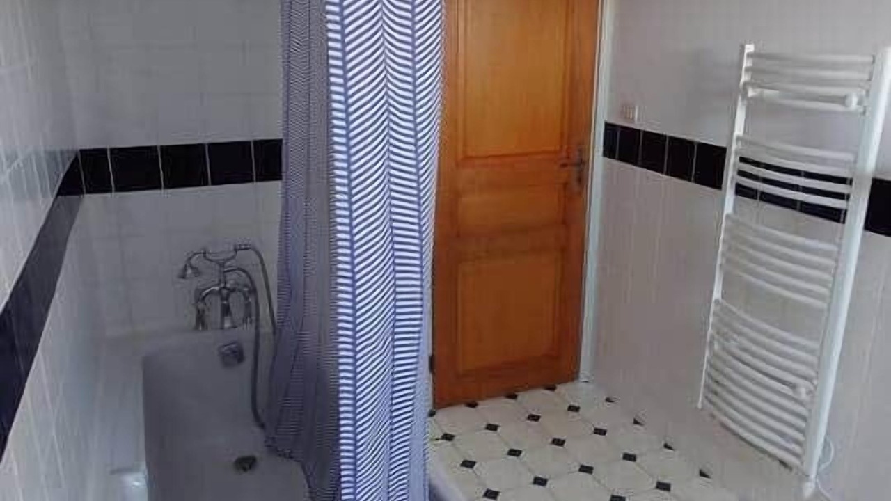 Photo of Bathroom in Lolif