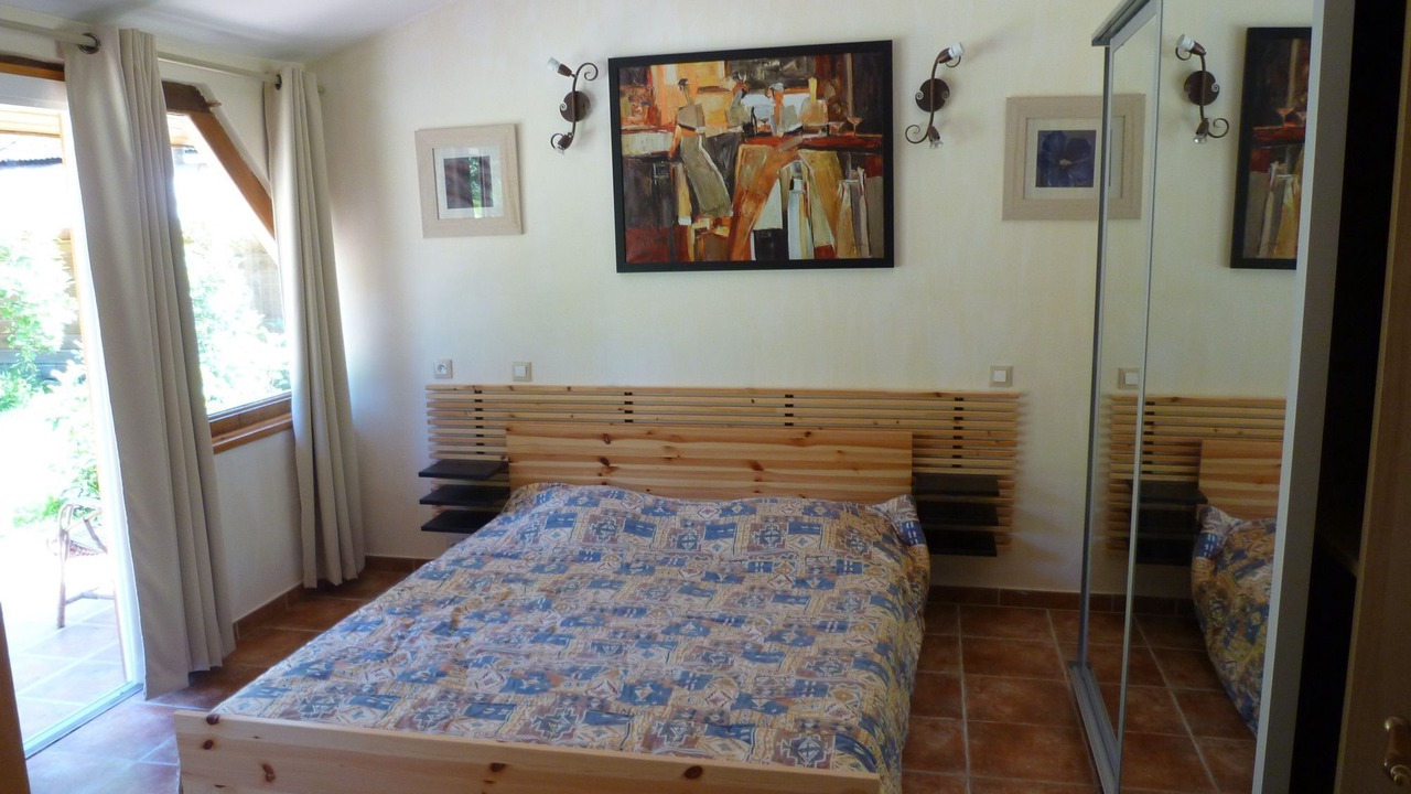 Photo of Bedroom in Lesperon