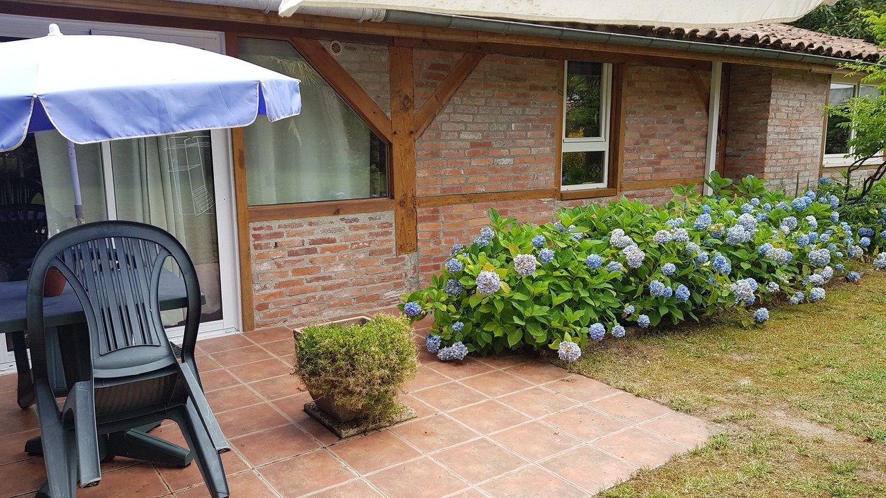 Photo of Outdoor in Lesperon