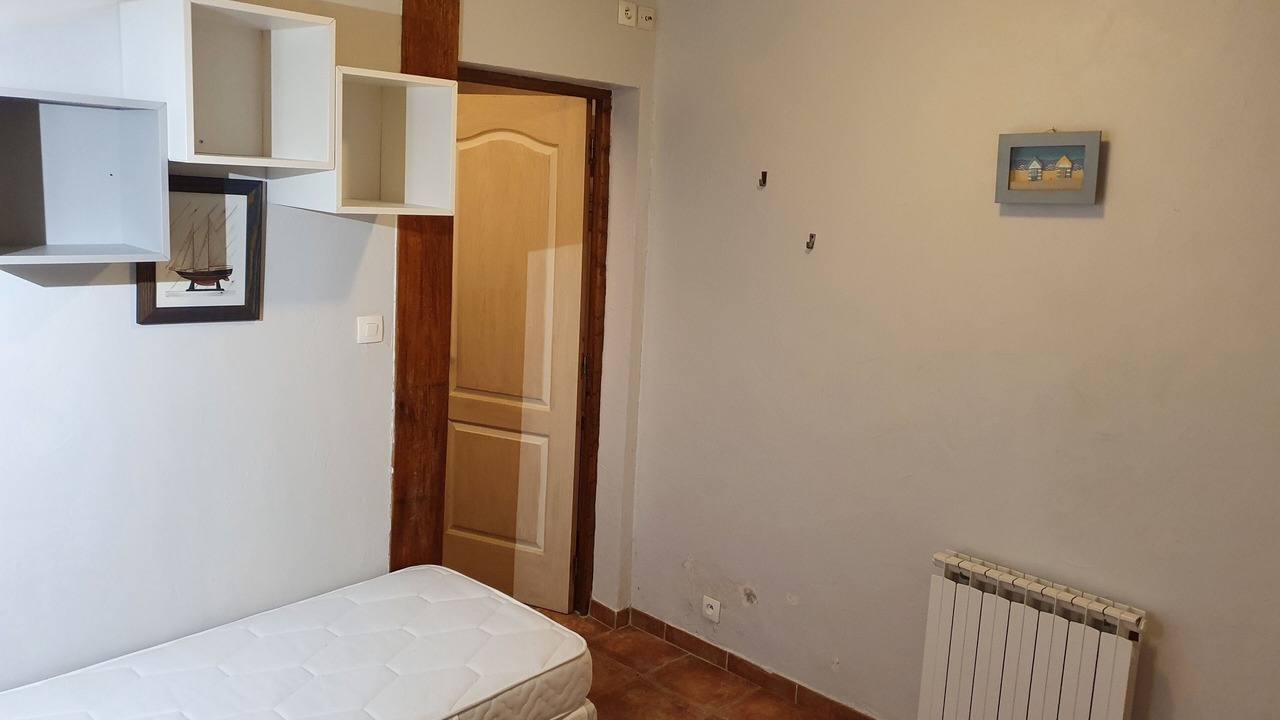 Photo of Bedroom in Lesperon