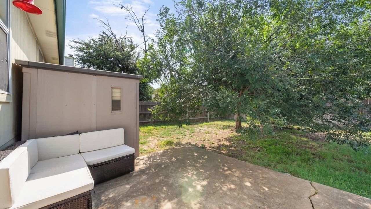 Photo of Patio Balcony in Cat Hollow