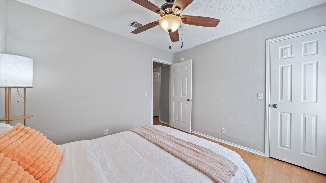 Photo of Bedroom in Cat Hollow