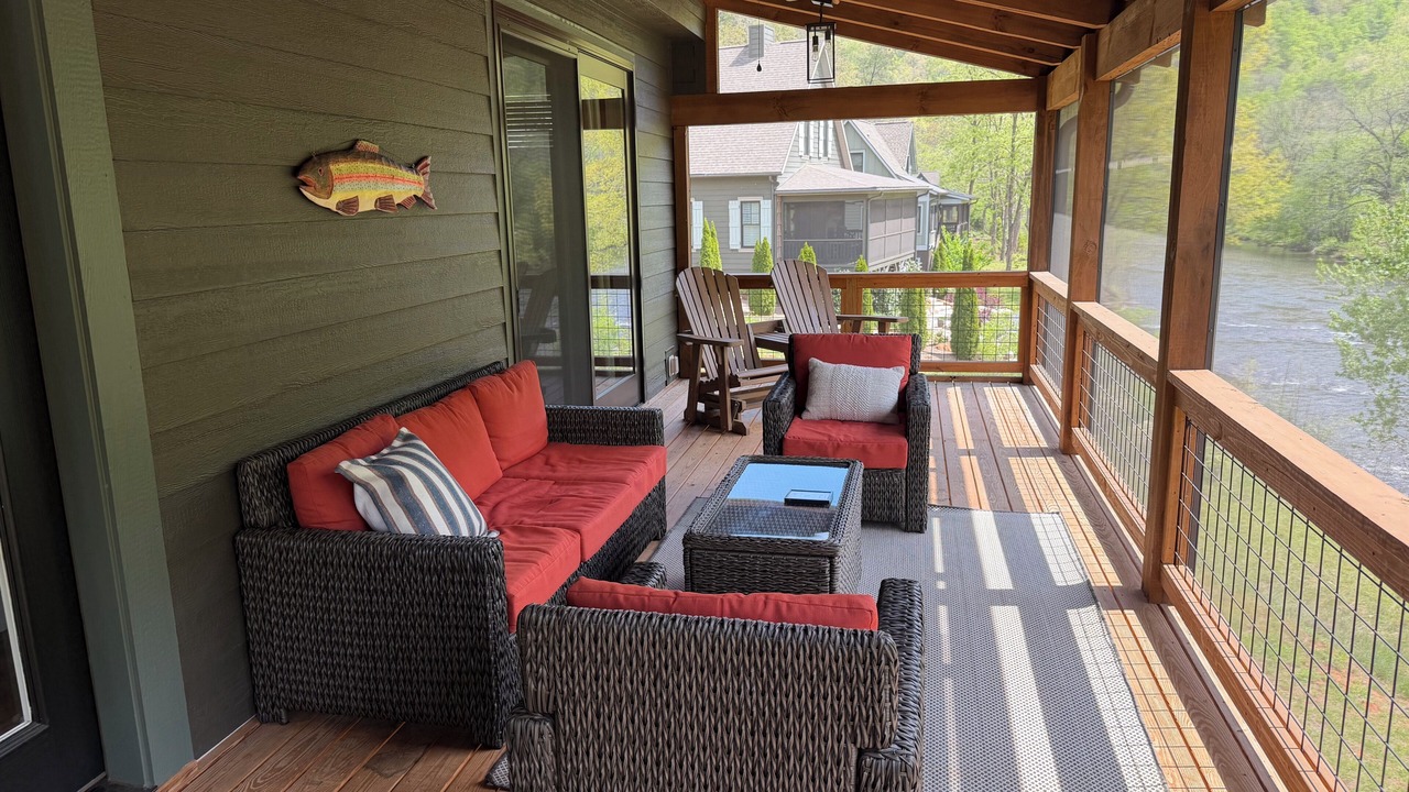 Photo of Patio Balcony in Cullowhee