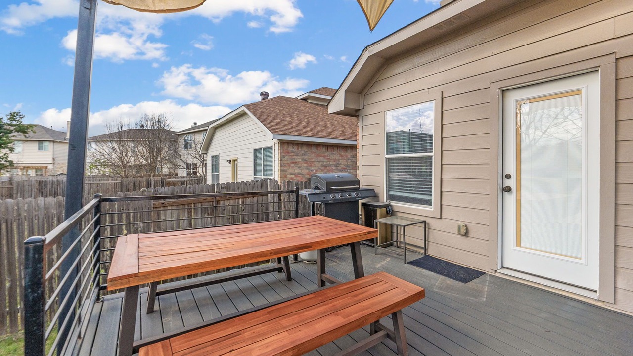 Photo of Outdoor in Pioneer Crossing