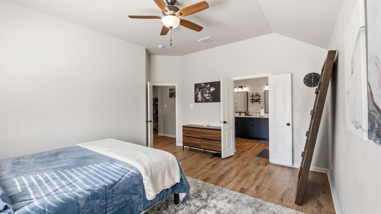 Photo of Bedroom in Pioneer Crossing