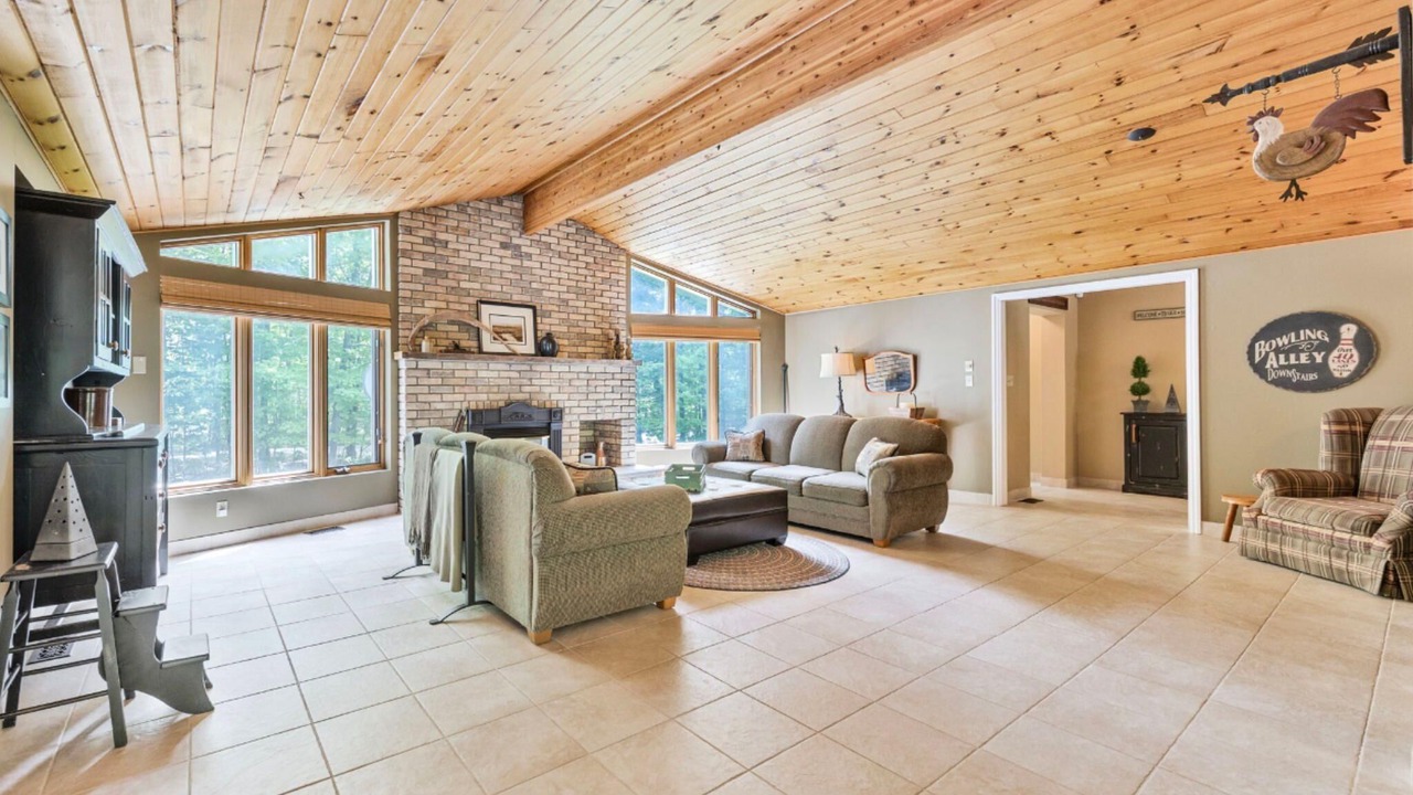 Photo of Livingroom in Tiny