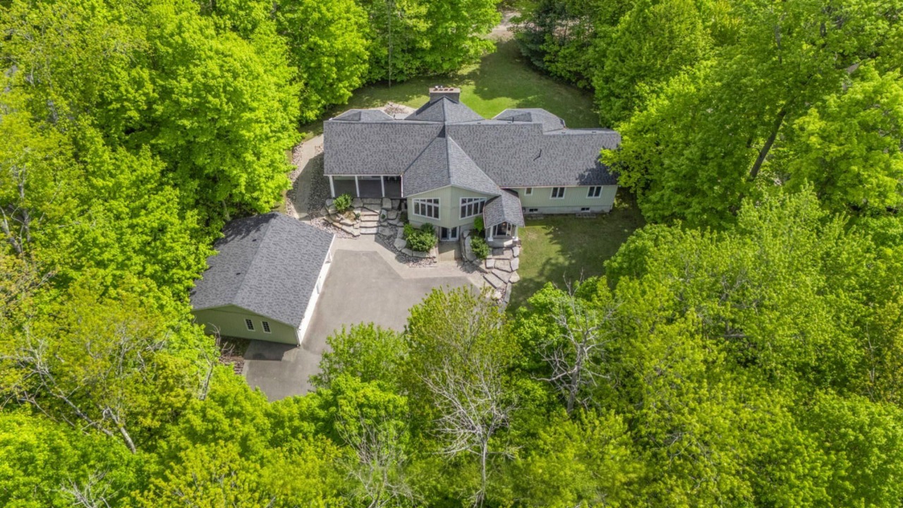 Photo of Outdoor in Tiny