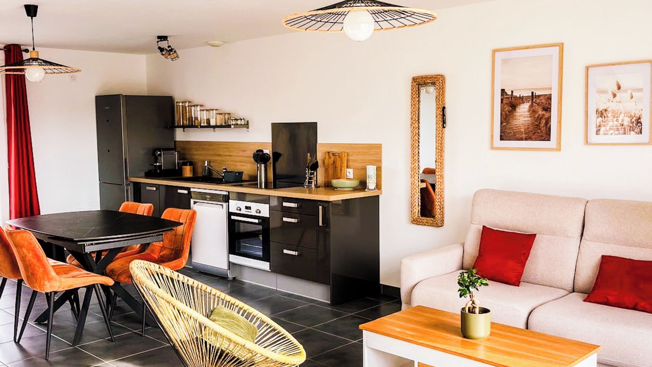 Photo of Livingroom in Saint-Michel-Chef-Chef