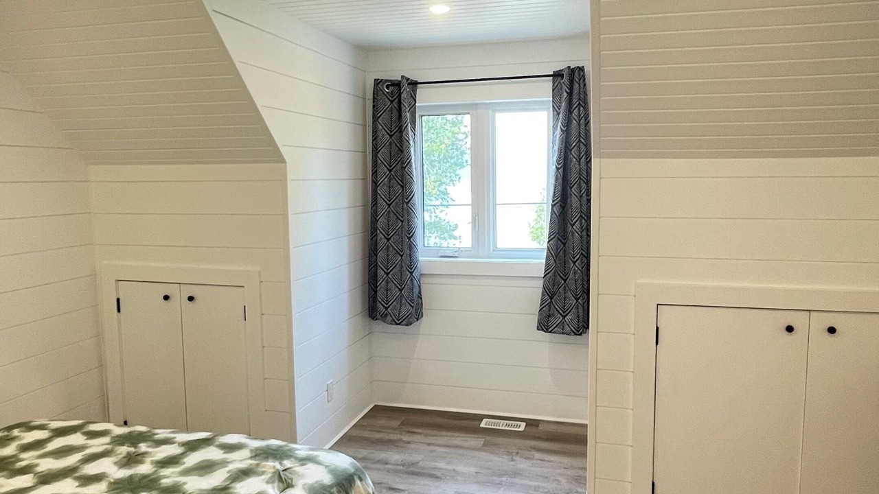 Photo of Bedroom in Hope Bay