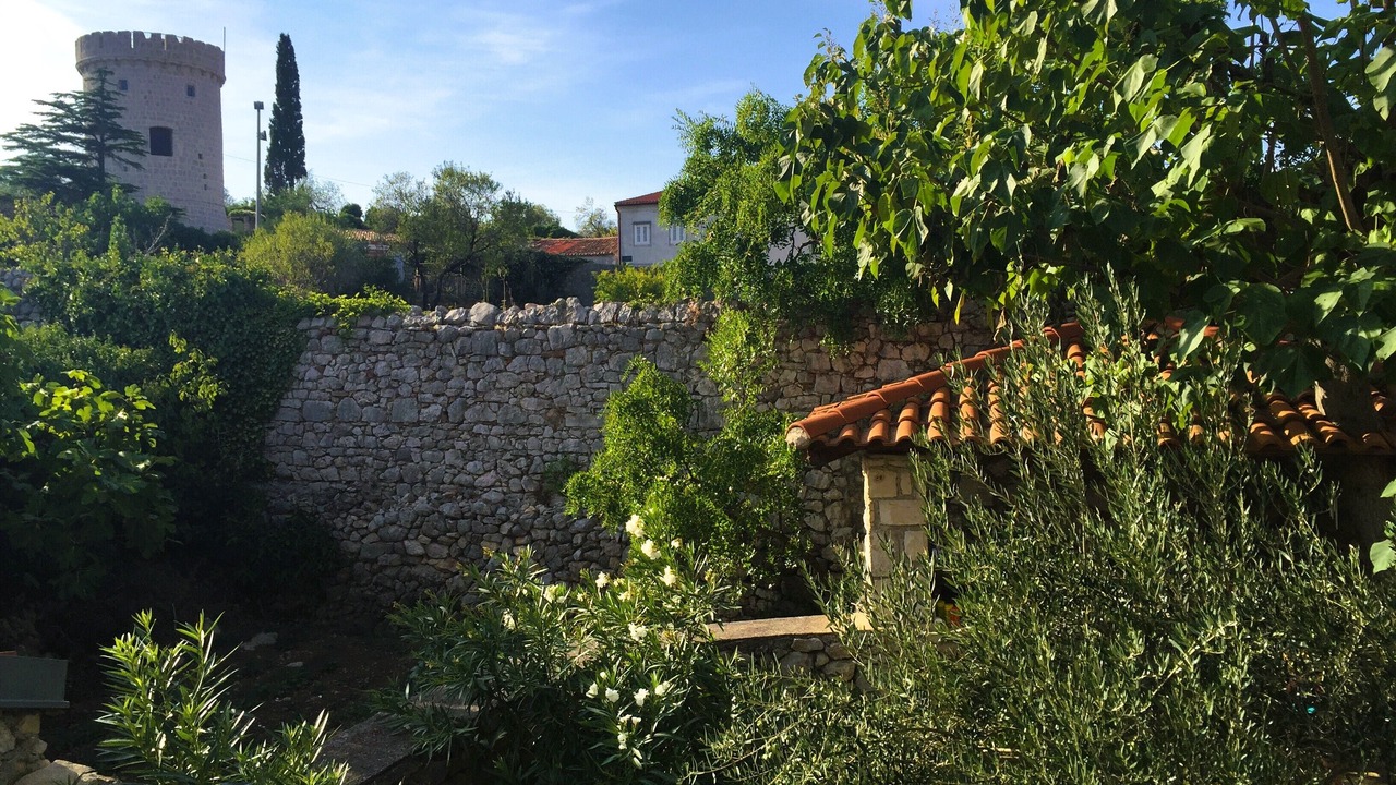 Photo of Outdoor in Cres