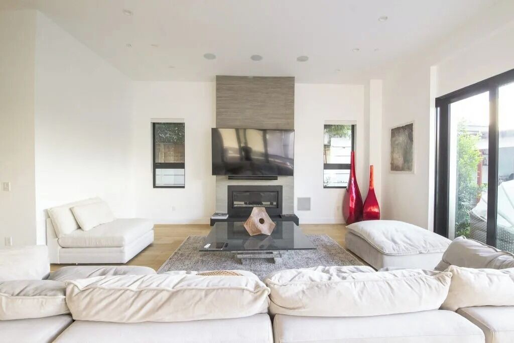 Photo of Livingroom in Melrose