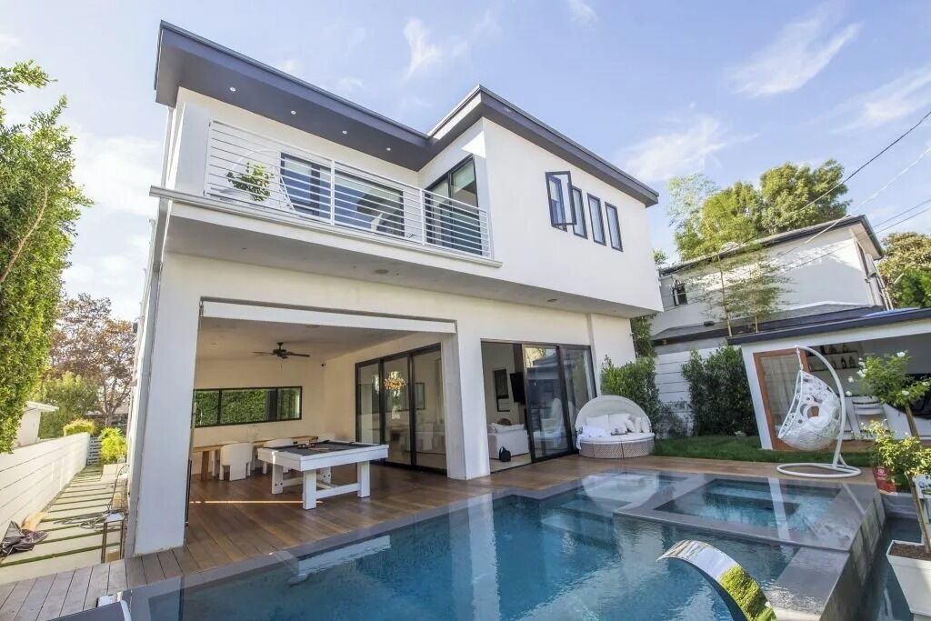 Photo of Outdoor in Melrose