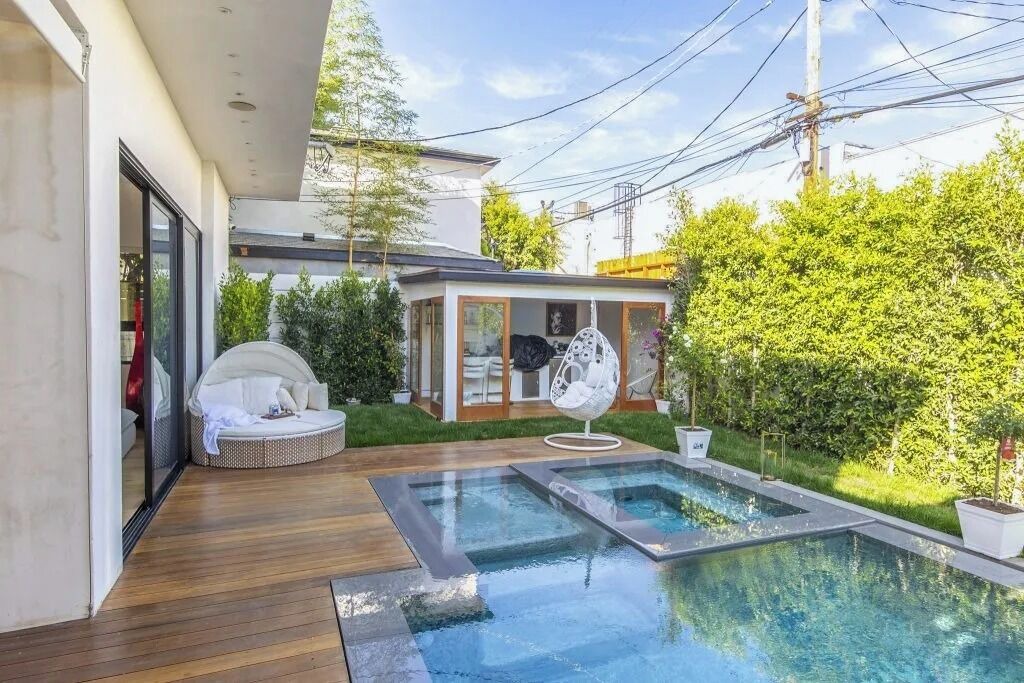 Photo of Outdoor in Melrose