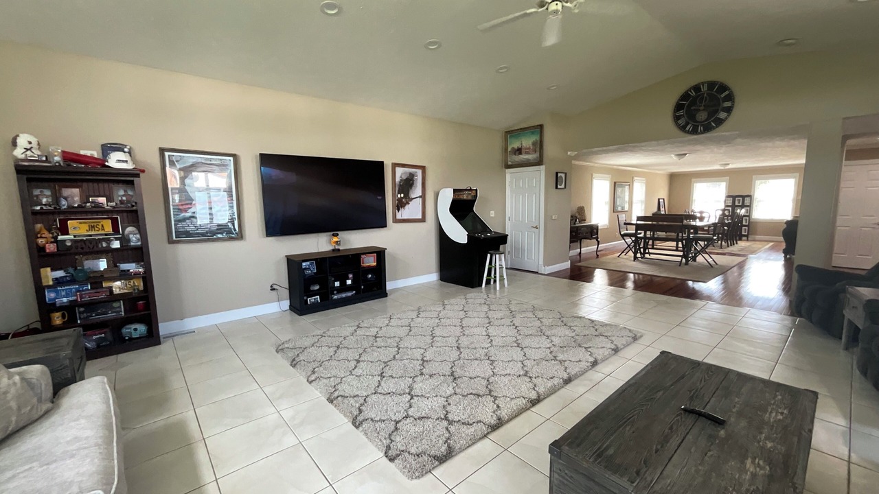 Photo of Livingroom in Pontiac