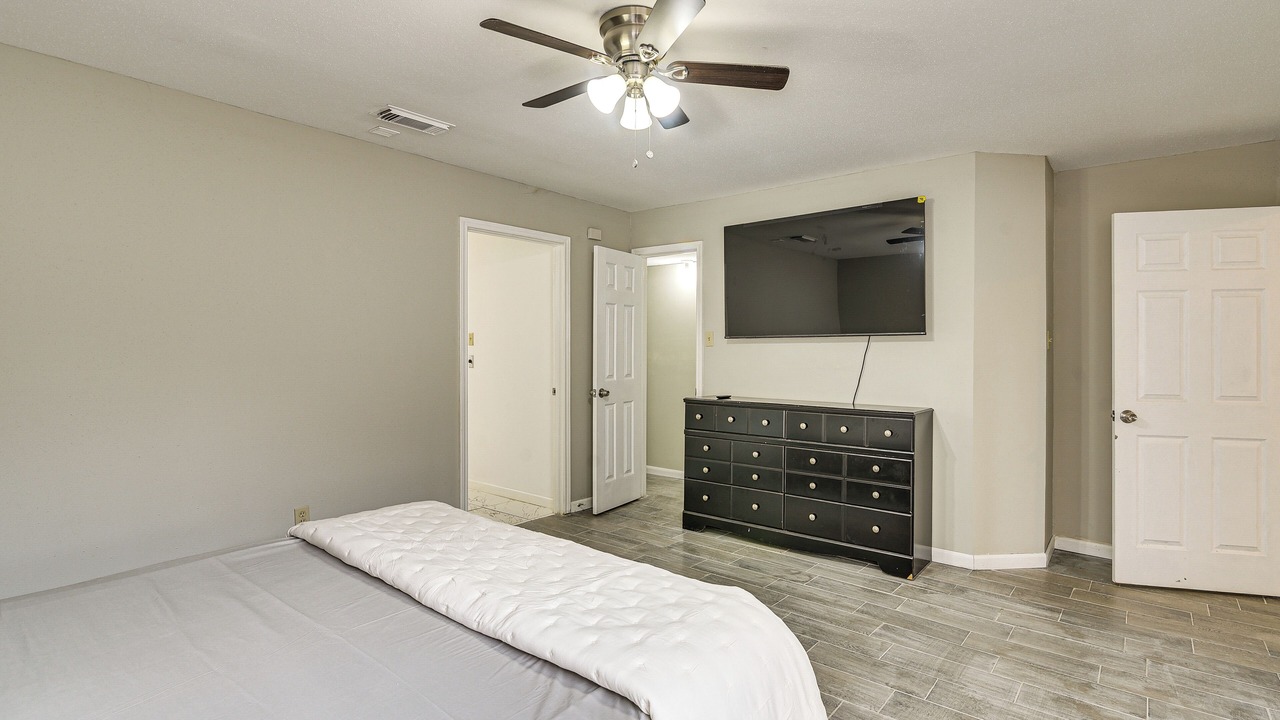 Photo of Bedroom in Barker