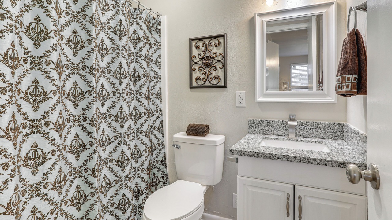 Photo of Bathroom in Highlands - Perkins