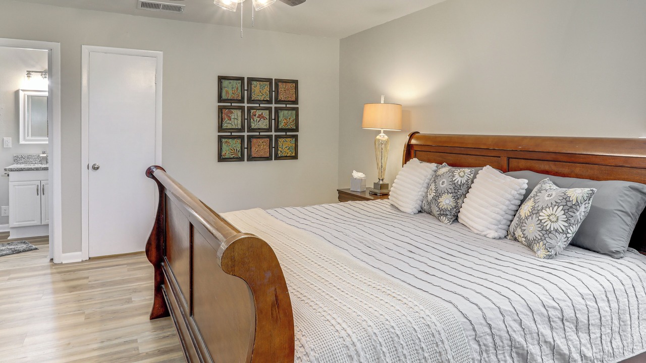 Photo of Bedroom in Highlands - Perkins
