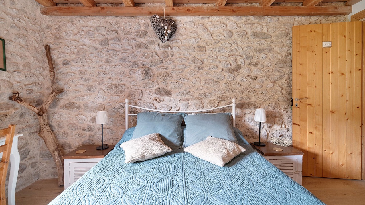 Photo of Bedroom in Castelnau-de-Montmiral