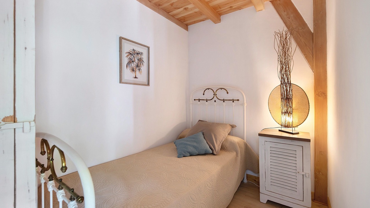 Photo of Bedroom in Castelnau-de-Montmiral