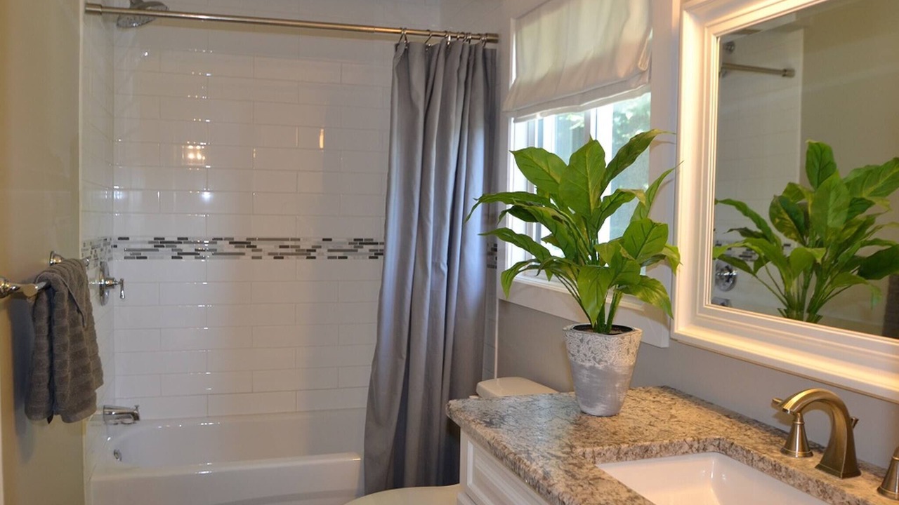 Photo of Bathroom in Highlands East