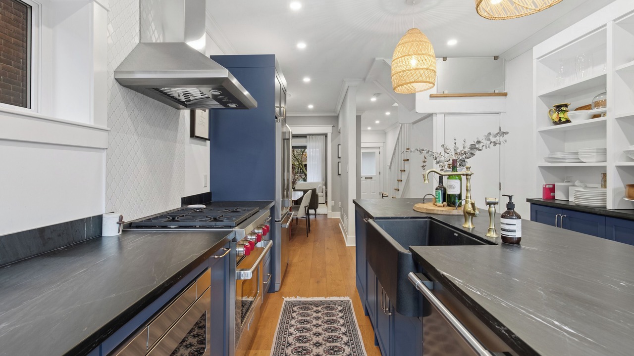Photo of Kitchen in Roncesvalles Village