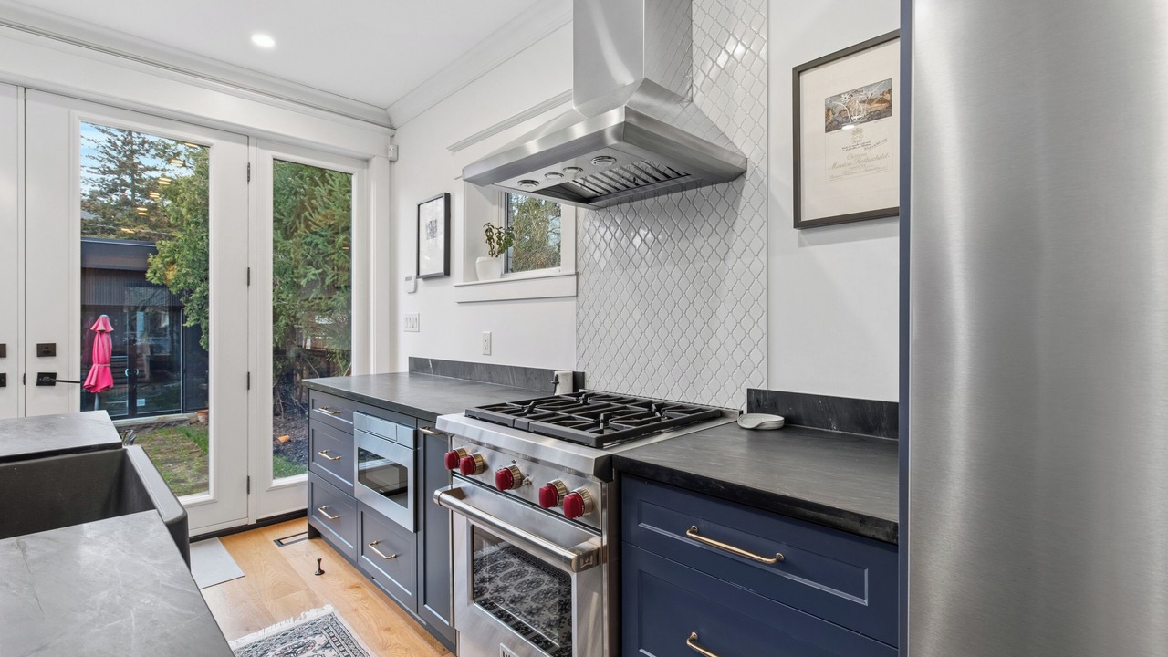 Photo of Kitchen in Roncesvalles Village