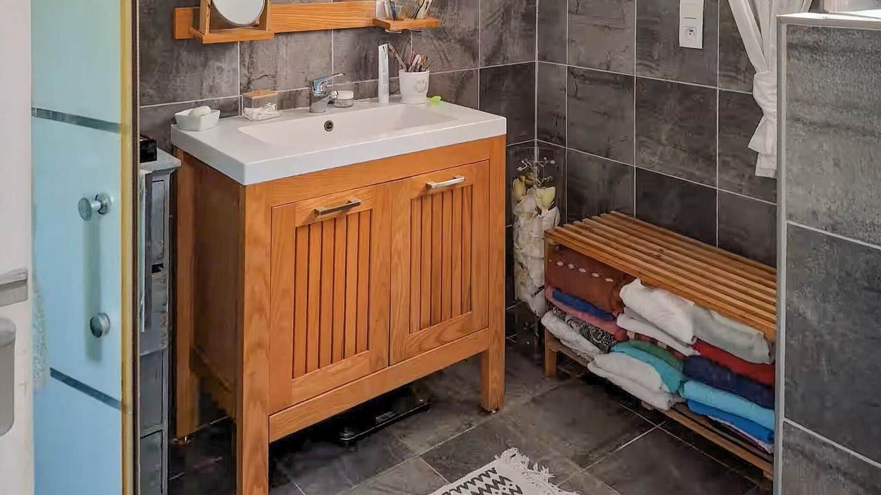 Photo of Bathroom in Montgivray
