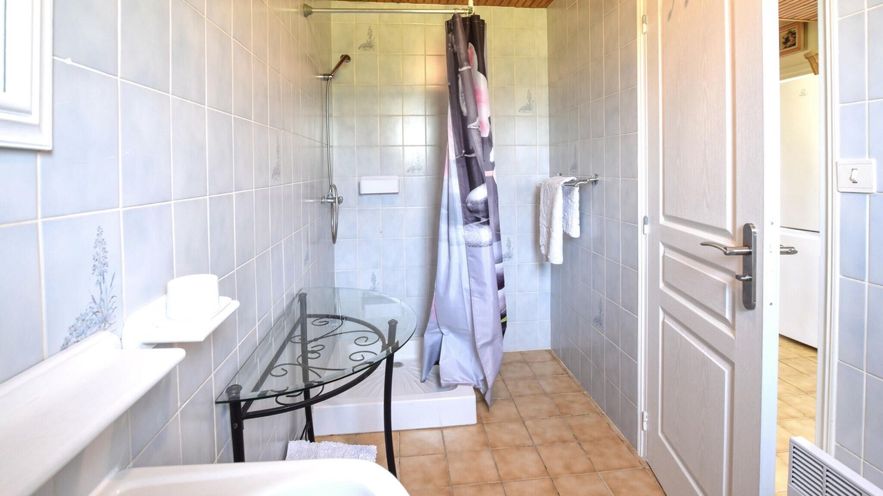 Photo of Bathroom in Saint-Christophe-du-Foc