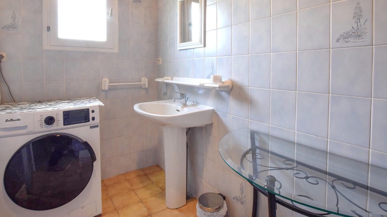 Photo of Bathroom in Saint-Christophe-du-Foc