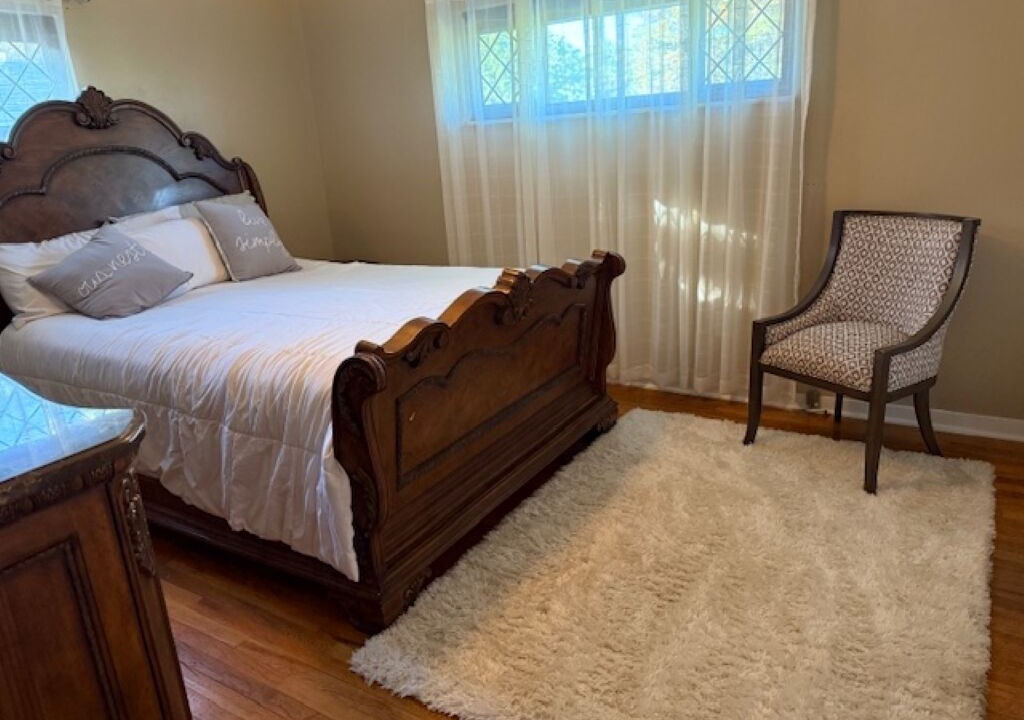 Photo of Bedroom in Pleasant Hills