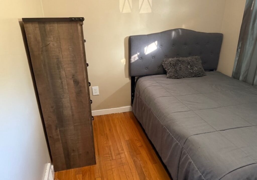 Photo of Bedroom in Pleasant Hills