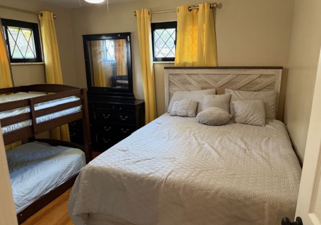 Photo of Bedroom in Pleasant Hills