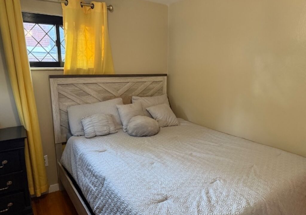 Photo of Bedroom in Pleasant Hills