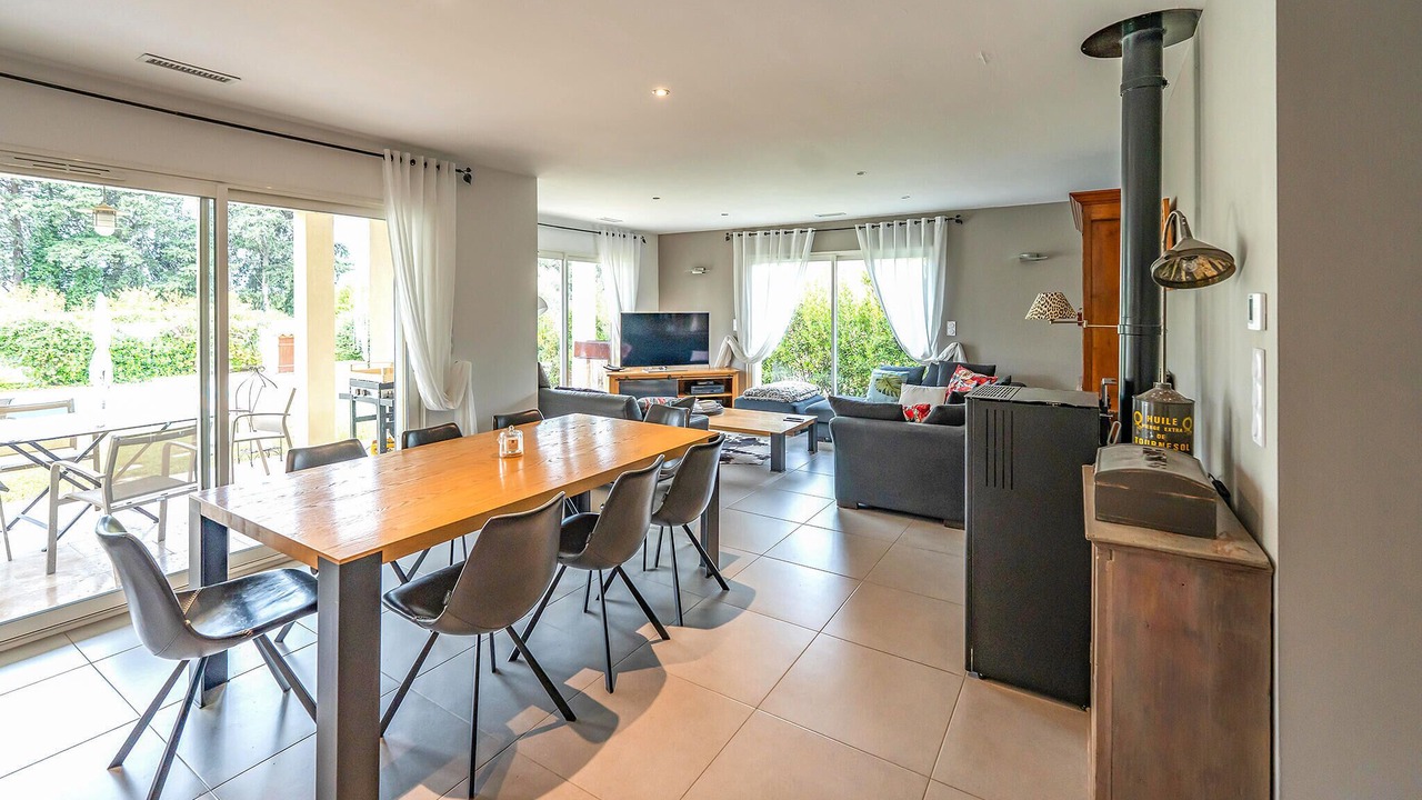 Photo of Bedroom in Saumane-de-Vaucluse