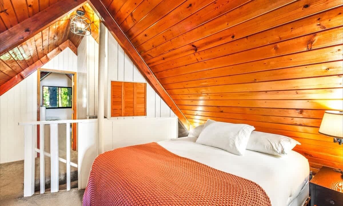 Photo of Bedroom in Greenwater