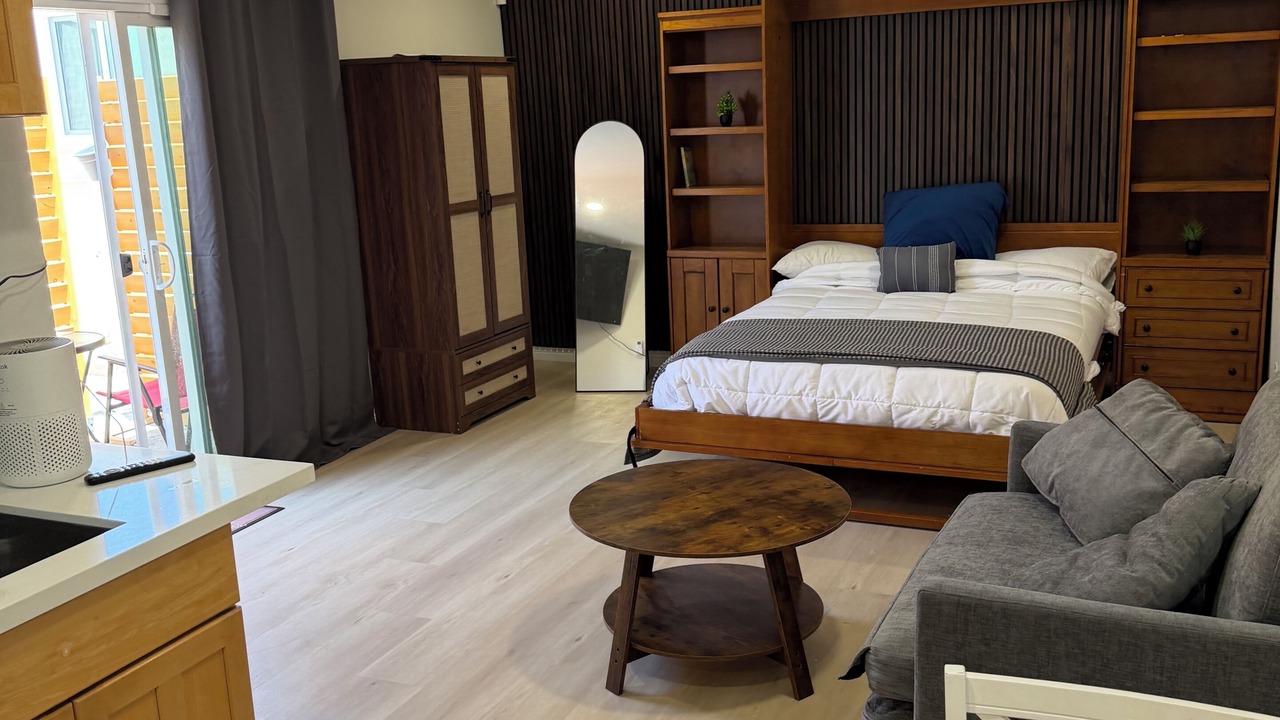 Photo of Bedroom in North Long Beach
