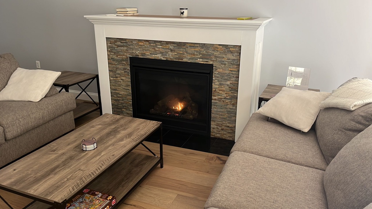 Photo of Livingroom in Tolland