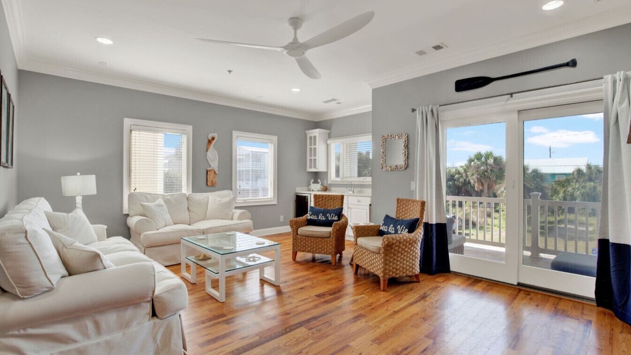 Photo of Livingroom in Tybee Island