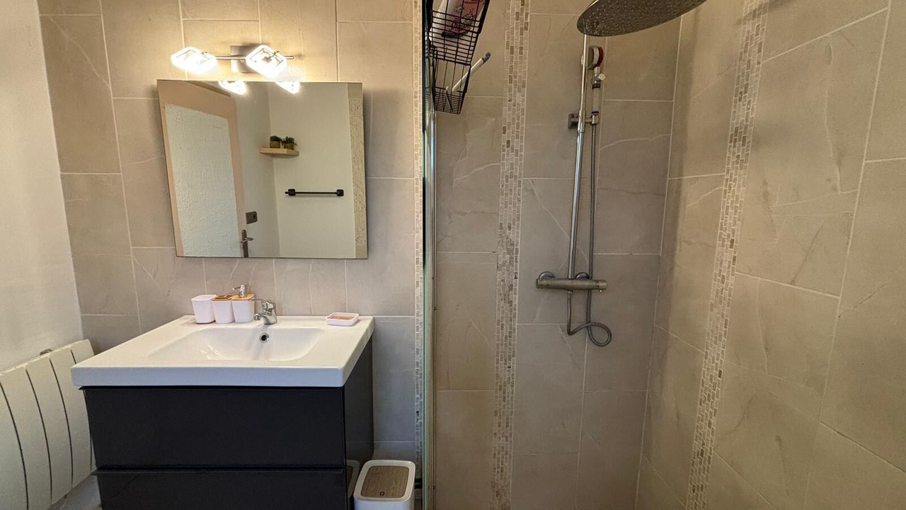 Photo of Bathroom in Grandvilliers