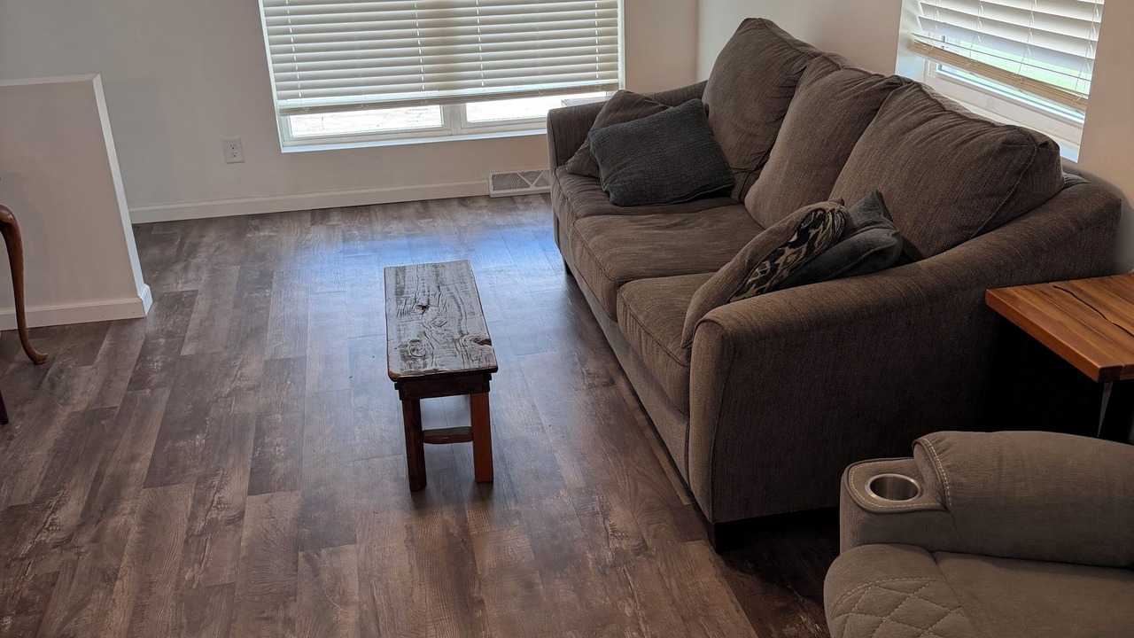 Photo of Livingroom in Dixon
