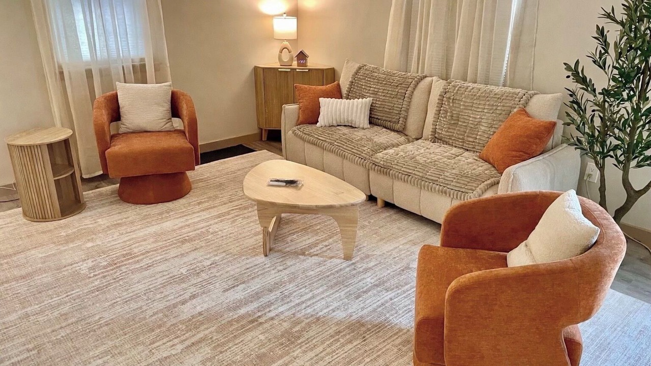 Photo of Livingroom in Amherst