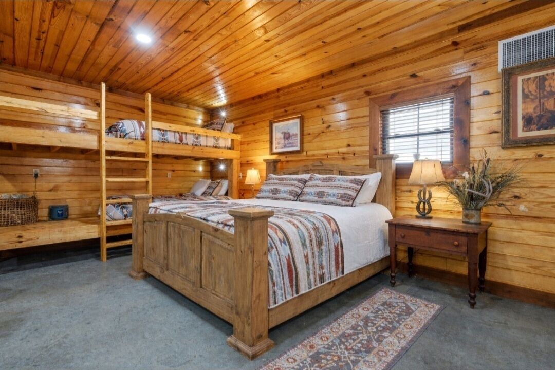 Photo of Bedroom in Piney